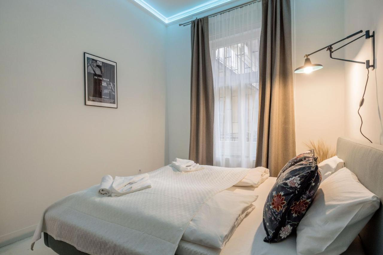 בודפשט Sunshine Sprint Luxury Apartment מראה חיצוני תמונה